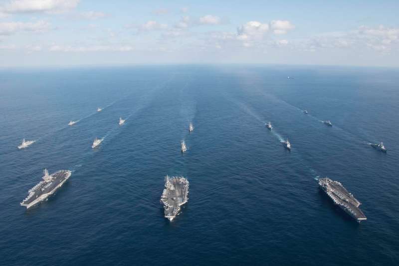 2017年11月中旬,美國海軍出動尼米茲號、雷根號、老羅斯福號3大航空母艦打擊群,進入西太平洋朝鮮半島海域,威懾北韓金正恩政權(第七艦隊臉書) 2017年11月中旬,美國海軍出動尼米茲號、雷根號、老羅斯福號3大航空母艦打擊群,進入西太平洋朝鮮半島海域,威懾北韓金正恩政權(第七艦隊臉書)