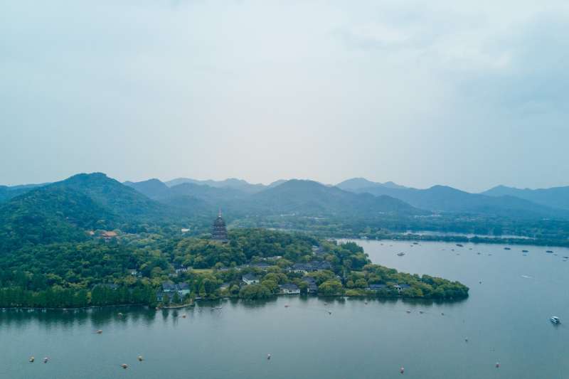 航拍雷峰塔(新華社) 航拍雷峰塔(新華社)