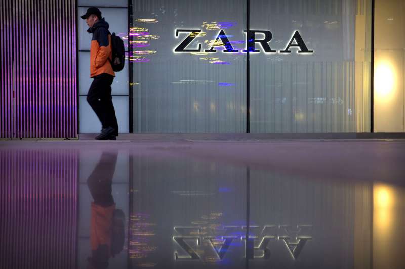 國際服裝業者「ZARA」日前將台灣列為「國家」,掀起中國網友怒火與官媒撻伐,還引發一連串後續效應(AP) 國際服裝業者「ZARA」日前將台灣列為「國家」,掀起中國網友怒火與官媒撻伐,還引發一連串後續效應(AP)