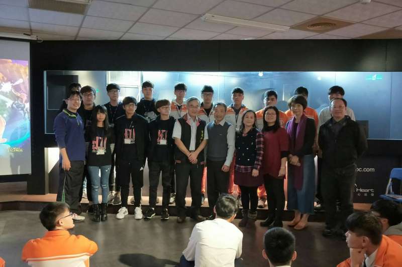 育達、君毅於技職師資中導入高中電競課程,以及打造國際級賽事場地,樹立健全的電競生態基礎。(圖/育達科大提供) 育達、君毅於技職師資中導入高中電競課程,以及打造國際級賽事場地,樹立健全的電競生態基礎。(圖/育達科大提供)