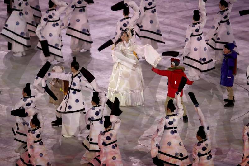 南韓平昌冬奧開幕式的舞蹈表演（美聯社）