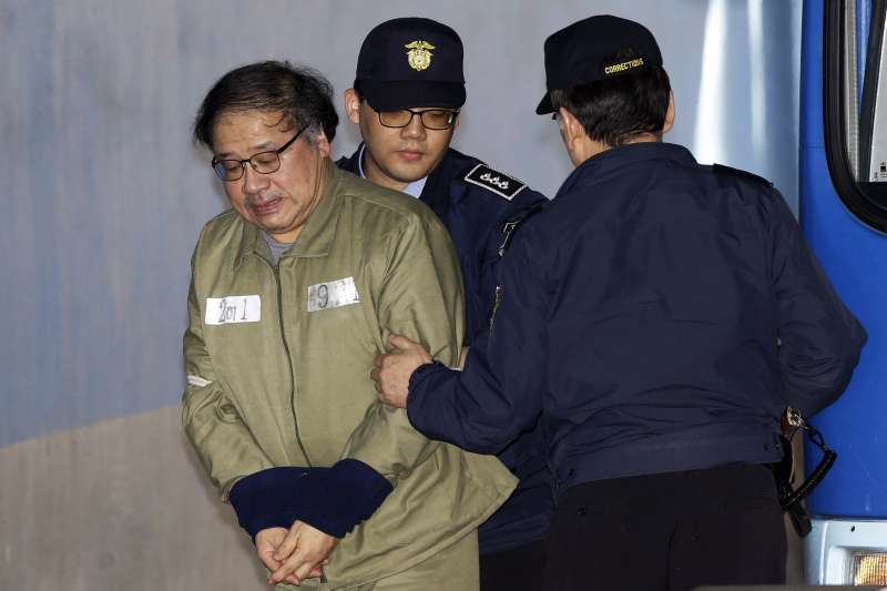 南韓總統府青瓦台前首席秘書安鐘範,一審也被判刑6年,罰款1億韓元。(美聯社) 南韓總統府青瓦台前首席秘書安鐘範,一審也被判刑6年,罰款1億韓元。(美聯社)