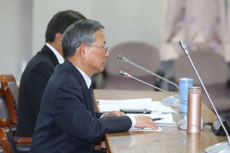20180312-法官陳鴻斌被控疑涉性騷擾改判免職為罰款爭議情事,司法院秘書長呂太郎下午在在立法院司法及法制委員會,應立委要求對這案子善後處理提出說明。(陳明仁攝) 20180312-法官陳鴻斌被控疑涉性騷擾改判免職為罰款爭議情事,司法院秘書長呂太郎下午在在立法院司法及法制委員會,應立委要求對這案子善後處理提出說明。(陳明仁攝)