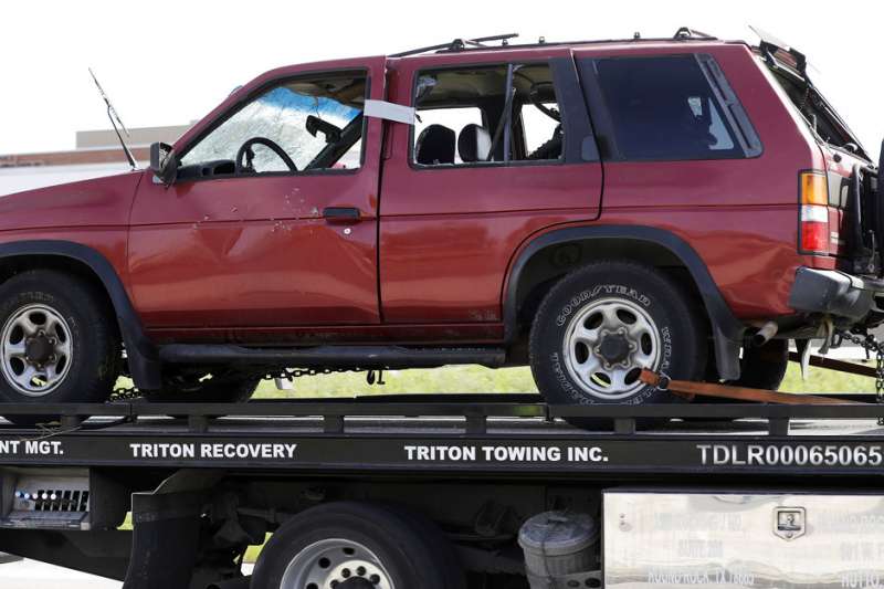 德州連環炸彈客康迪特死前駕駛的廂型車。(AP) 德州連環炸彈客康迪特死前駕駛的廂型車。(AP)
