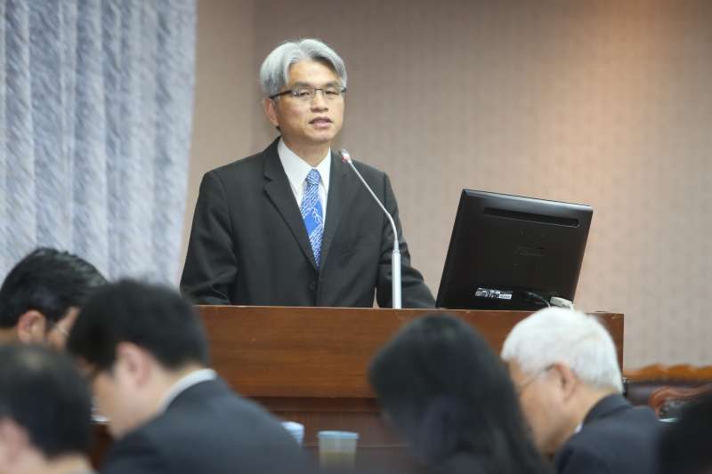 20180402-中央選舉委員會主任委員陳英鈐,在立法院內政委員會,就「公民投票法修正後現行公民投票制度運作之檢討」進行專題報告並備質詢。(陳明仁攝) 20180402-中央選舉委員會主任委員陳英鈐,在立法院內政委員會,就「公民投票法修正後現行公民投票制度運作之檢討」進行專題報告並備質詢。(陳明仁攝)