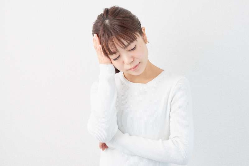 為什麼頭痛,按摩一下會好?圖解常見頭痛成因,醫師提醒出現4種情況得立即就醫!
