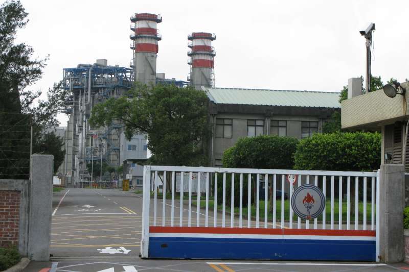 台灣中油股份有限公司位於桃園市龜山區的國光電力廠。(取自Mnb@wikipedia/CC BY-SA 3.0)國營事業 中油 台灣中油股份有限公司位於桃園市龜山區的國光電力廠。(取自Mnb@wikipedia/CC BY-SA 3.0)國營事業 中油