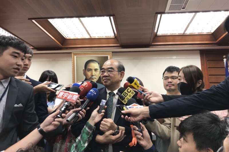20180509-立法院教育及文化委員會9日上午審查《社區大學發展法》草案及《終身學習法》部分條文修正草案,教育部長吳茂昆受訪。(吳尚軒攝) 20180509-立法院教育及文化委員會9日上午審查《社區大學發展法》草案及《終身學習法》部分條文修正草案,教育部長吳茂昆受訪。(吳尚軒攝)