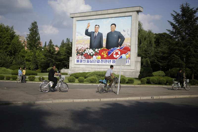 北韓前兩人最高領導人金日成與金正日(AP) 北韓前兩人最高領導人金日成與金正日(AP)