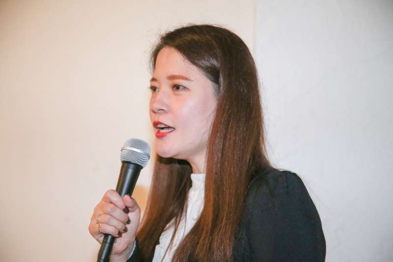 Re: [討論] 柯文哲：奇怪，身邊怎麼老是沒什麼人