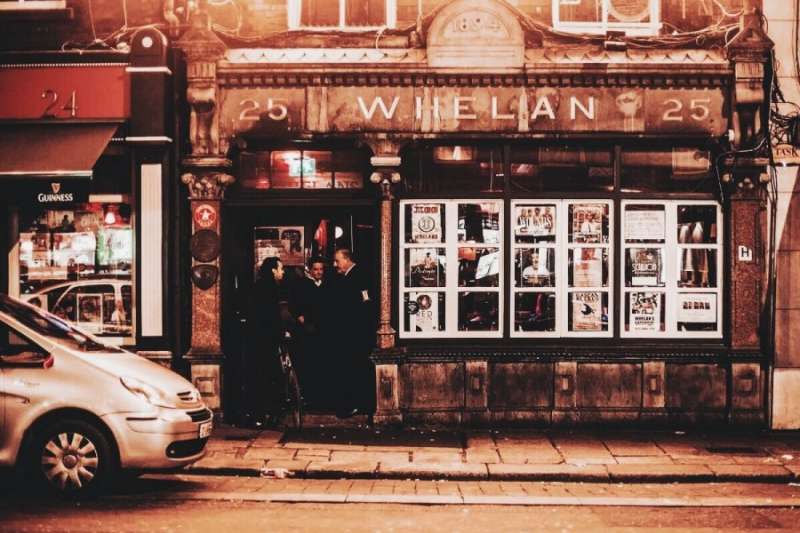 Whelans因為電影《P.S.我愛你》而聲名大噪,但它同時也是許多知名音樂人的發跡之地。(圖/KKday提供) Whelans因為電影《P.S.我愛你》而聲名大噪,但它同時也是許多知名音樂人的發跡之地。(圖/KKday提供)