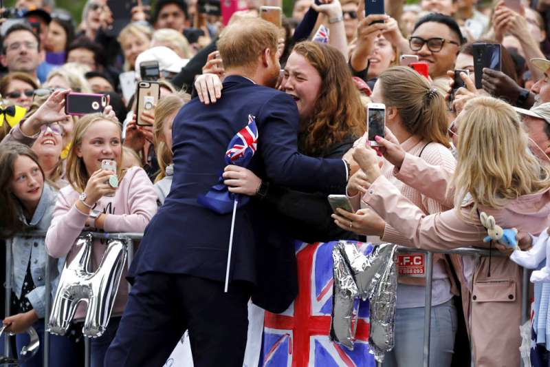 2018年10月,英國哈利王子、梅根王妃出訪澳洲。(AP) 2018年10月,英國哈利王子、梅根王妃出訪澳洲。(AP)