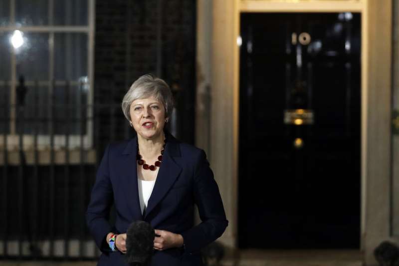 2018年11月14日英國首相梅伊宣布英國內閣通過脫歐協議草案。(AP) 2018年11月14日英國首相梅伊宣布英國內閣通過脫歐協議草案。(AP)