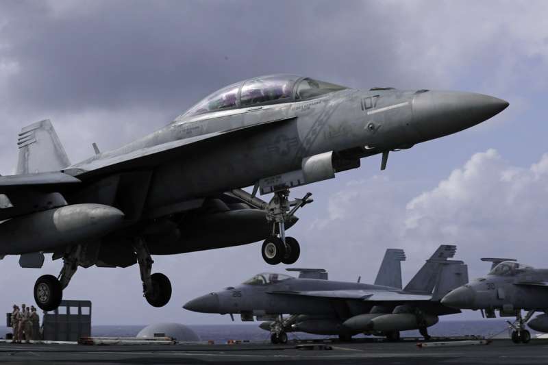 2018年11月20日,美國航空母艦「雷根號」(USS Ronald Reagan)將訪問香港,開放媒體採訪。(AP) 2018年11月20日,美國航空母艦「雷根號」(USS Ronald Reagan)將訪問香港,開放媒體採訪。(AP)