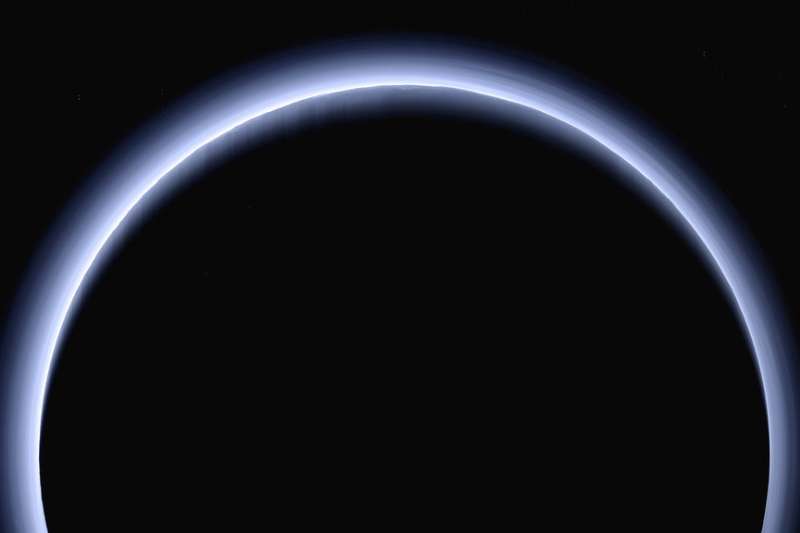2017年,美國航空暨太空總署(NASA)「新視野號」(New Horizons)太空船,拍下冥王星遮蓋太陽的景象。(AP) 2017年,美國航空暨太空總署(NASA)「新視野號」(New Horizons)太空船,拍下冥王星遮蓋太陽的景象。(AP)