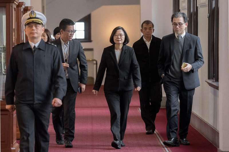 蔡英文(中)技巧性將九二共識與一國兩制連結,試圖加速將九二共識送入歷史。(總統府提供) 蔡英文(中)技巧性將九二共識與一國兩制連結,試圖加速將九二共識送入歷史。(總統府提供)