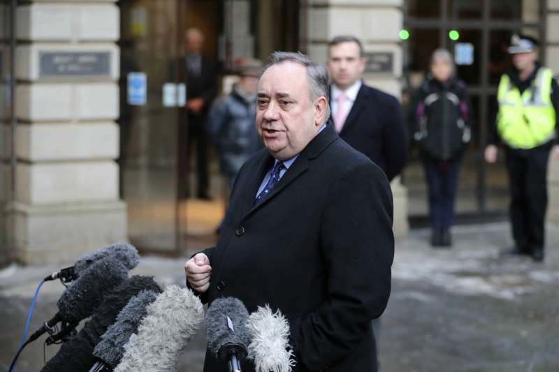 2019年1月24日，前蘇格蘭首席部長薩蒙德（Alex Salmond）因性侵罪出庭應訊（AP）