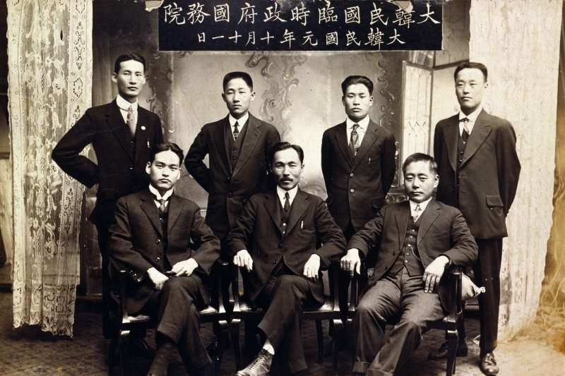 大韓民國臨時政府國務院紀念照片(Wikipedia / Public Domain) 大韓民國臨時政府國務院紀念照片(Wikipedia / Public Domain)