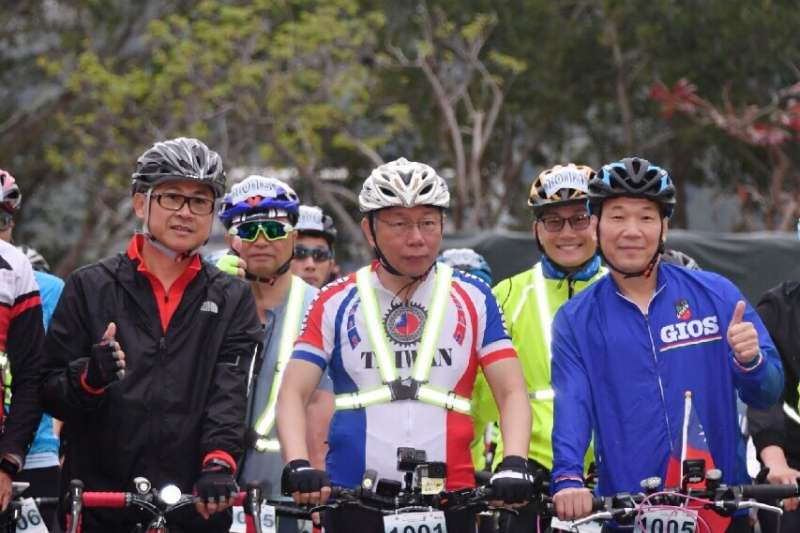 20190228-台北市長柯文哲28日上午騎自行車進行一日雙城活。(台北市政府提供) 20190228-台北市長柯文哲28日上午騎自行車進行一日雙城活。(台北市政府提供)