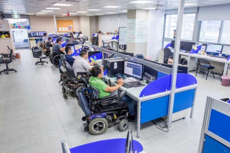 若水座落於台北市身心障礙者就業大樓內,為身障者提供優良的工作環境。(圖/若水,數位時代提供) 若水座落於台北市身心障礙者就業大樓內,為身障者提供優良的工作環境。(圖/若水,數位時代提供)