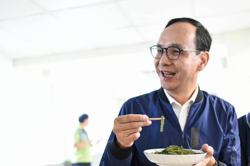 20190506-前新北市長朱立倫的「台灣更好,立倫行腳」行動6日前往澎湖。對於外界關心的自經區議題,朱立倫表示,自經區是國民黨的共同政見,不只要先有一個自由經濟示範區,將來更要推動到全台灣。(朱立倫辦公室提供) 20190506-前新北市長朱立倫的「台灣更好,立倫行腳」行動6日前往澎湖。對於外界關心的自經區議題,朱立倫表示,自經區是國民黨的共同政見,不只要先有一個自由經濟示範區,將來更要推動到全台灣。(朱立倫辦公室提供)