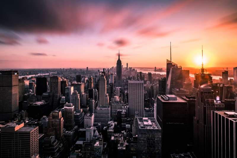 ã€Œçª®äººç‚ºäº†å°‹æ±‚æ›´å¥½çš„ç”Ÿæ´»è€Œæ¹§é€²ç´ç´„ã€è–ä¿ç¾…èˆ‡å­Ÿè²·ï¼Œå……åˆ†èªªæ˜ŽåŸŽå¸‚ç”Ÿæ´»æ˜¯å€¼å¾—åš®å¾€çš„ã€‚ã€ ç„¡è«–å¦‚ä½•åŸŽå¸‚æ˜¯æ¯å€‹åœ‹å®¶çš„å„ªç§€äººæ‰æœ€èƒ½ä¸€å±•é•·æ‰çš„åœ°æ–¹ï¼Œé€™ä¹Ÿæ˜¯ç‚ºä»€éº¼äººäººéƒ½æƒ³å¾€éƒ½å¸‚èµ°ã€‚ï¼ˆå–è‡ªflickr@Giuseppe Miloï¼‰