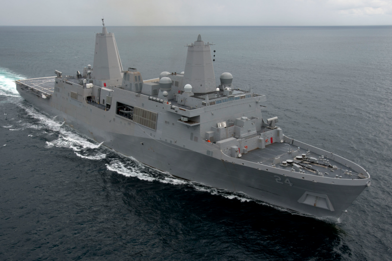 美國海軍「阿靈頓號」(USS Arlington)兩棲船塢登陸艦(LPD)(US Navy) 美國海軍「阿靈頓號」(USS Arlington)兩棲船塢登陸艦(LPD)(US Navy)