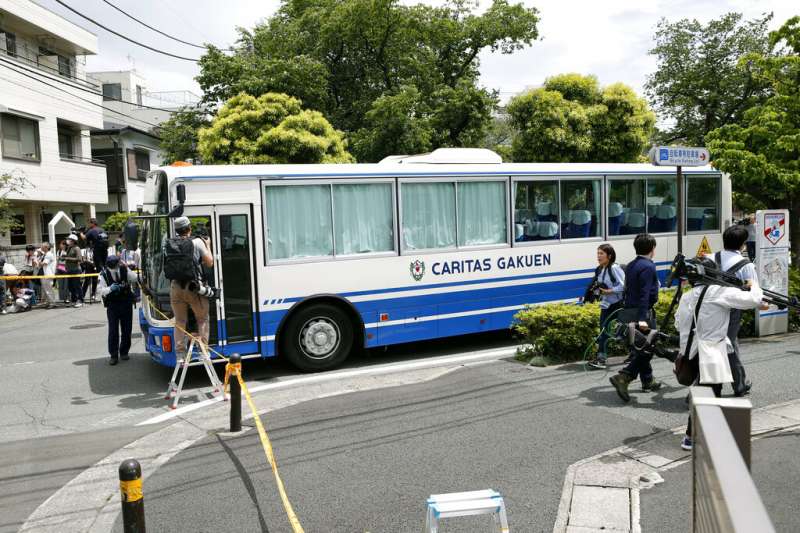 Caritas私立小學校車。（美聯社）