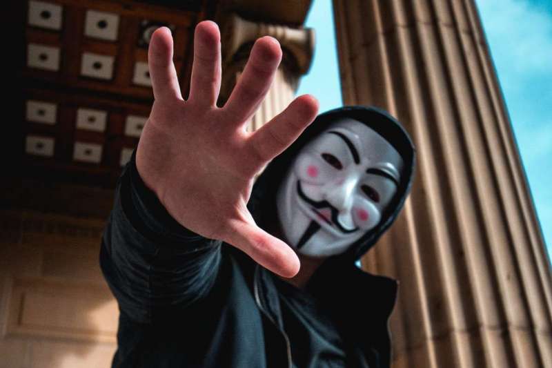 純網銀時代來臨,業者呼籲,應多加注意KYC。(圖/Unsplash) 純網銀時代來臨,業者呼籲,應多加注意KYC。(圖/Unsplash)