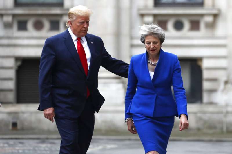 2019年6月4日,美國總統川普及英國首相梅伊會面。(AP) 2019年6月4日,美國總統川普及英國首相梅伊會面。(AP)