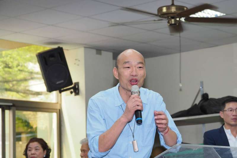 20190718_高雄市長韓國瑜18日下午到高雄鼓山高中慰問舉重選手。(林瑞慶攝) 20190718_高雄市長韓國瑜18日下午到高雄鼓山高中慰問舉重選手。(林瑞慶攝)