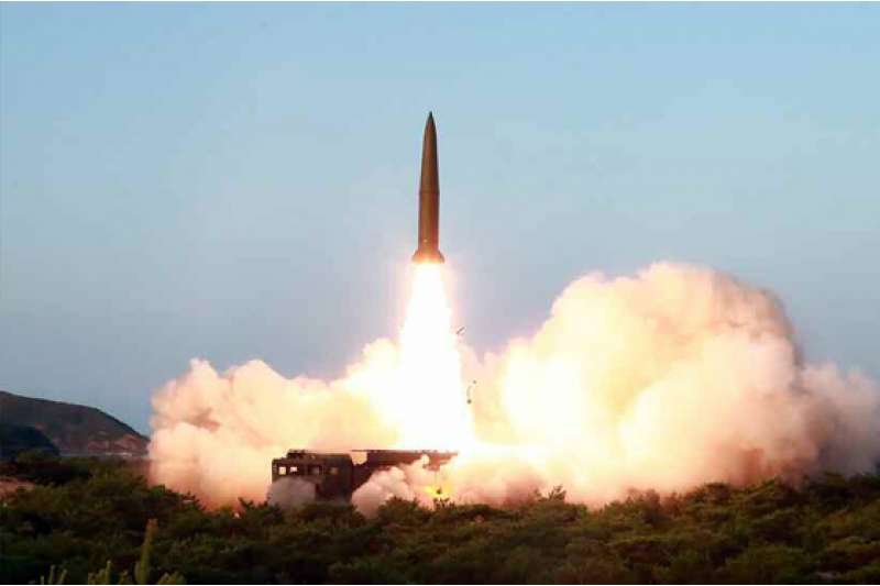 被稱為「KN-23」或「朝鮮版伊斯坎德爾」的新式戰術制導武器。(勞動新聞) 被稱為「KN-23」或「朝鮮版伊斯坎德爾」的新式戰術制導武器。(勞動新聞)