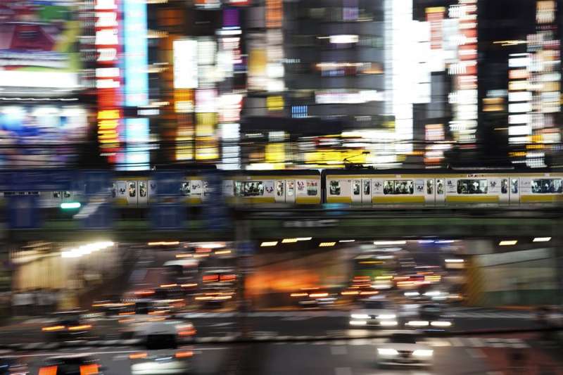 東京電車路線複雜、運輸量極大,外界憂心能否應付2020東京奧運的龐大人潮。(AP) 東京電車路線複雜、運輸量極大,外界憂心能否應付2020東京奧運的龐大人潮。(AP)