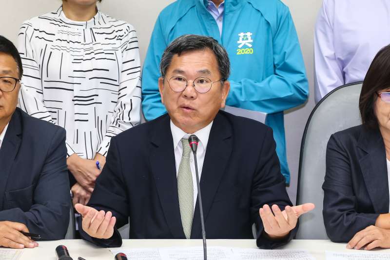 20190919-民進黨立委陳明文19日召開「老農津貼與農民年金」記者會。(顏麟宇攝) 20190919-民進黨立委陳明文19日召開「老農津貼與農民年金」記者會。(顏麟宇攝)