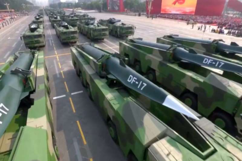 今年閱兵首次亮相的東風-17。(翻攝網路) 今年閱兵首次亮相的東風-17。(翻攝網路)