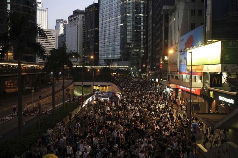 2019年10月4日，香港反送中、反緊急法、反禁蒙面法遊行（AP）