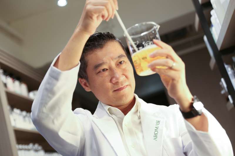 AROMASE艾瑪絲品牌創辦人陳俊偉Eric:「解決患者頭皮問題,就像我的天命,未來也想持續幫助到更多人」 AROMASE艾瑪絲品牌創辦人陳俊偉Eric:「解決患者頭皮問題,就像我的天命,未來也想持續幫助到更多人」