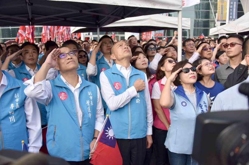 20191010-高雄國慶典禮，市長韓國瑜敬禮。(高雄市政府提供)