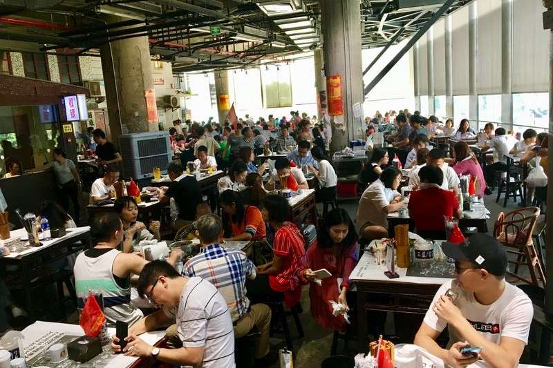 生意火爆的長沙文和友餐廳(新華社) 生意火爆的長沙文和友餐廳(新華社)