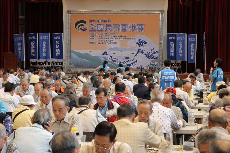 海峰棋院主辦的長青圍棋賽是台灣高齡圍棋人口以棋會友的重要場合。(海峰棋院)