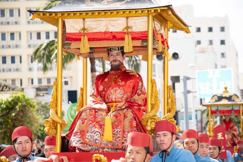 今年首里城祭的琉球國王扮相。（首里城公園官方臉書）