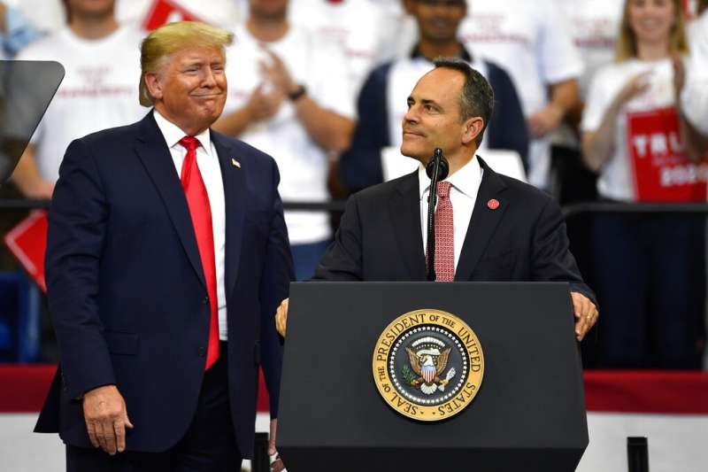 美國總統川普親臨肯塔基州,為現任州長貝文(Matt Bevin)造勢,但最後仍功虧一簣。(美聯社) 美國總統川普親臨肯塔基州,為現任州長貝文(Matt Bevin)造勢,但最後仍功虧一簣。(美聯社)