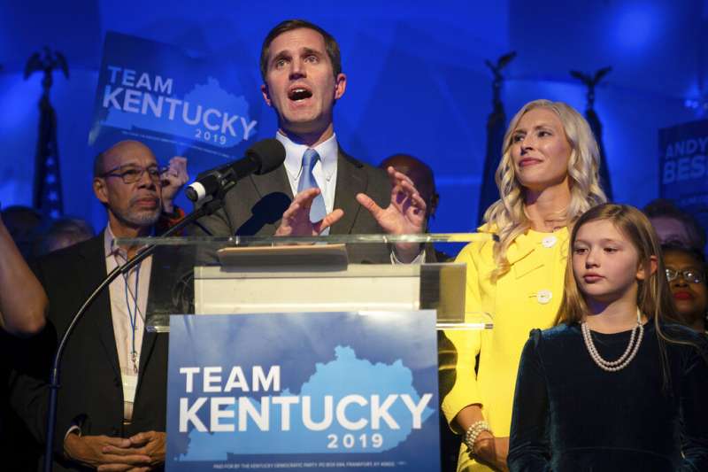 民主黨籍州檢察長貝希爾（Andy Beshear）成功奪下州長大位，5日晚間向支持者致謝。（美聯社）