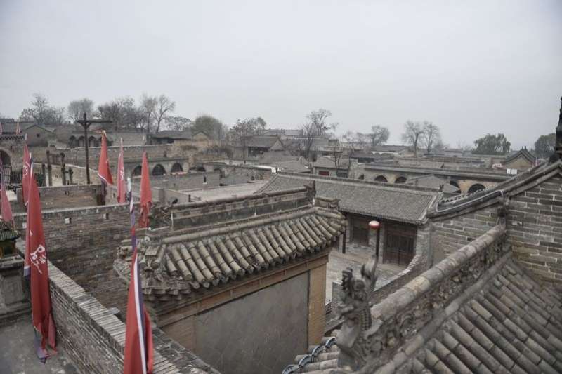 山西省介休市張壁古堡是北朝時期遺留下來的一個古村落,在被認養後不僅破損的古建築得到了修繕,而且成為一處4A級旅遊景區。(新華社) 山西省介休市張壁古堡是北朝時期遺留下來的一個古村落,在被認養後不僅破損的古建築得到了修繕,而且成為一處4A級旅遊景區。(新華社)