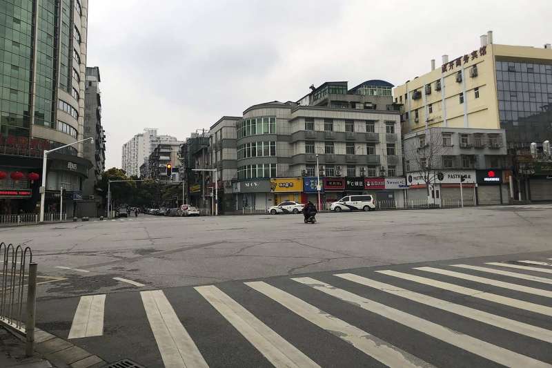 中國武漢肺炎疫情惡化擴散,封城後市區有如空城(AP) 中國武漢肺炎疫情惡化擴散,封城後市區有如空城(AP)