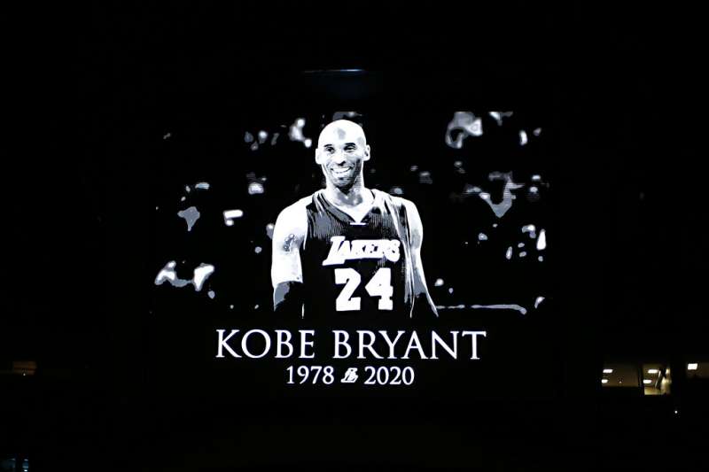 美國職籃(NBA)退役超級巨星「小飛俠」柯比.布萊恩驟逝,讓無數球迷心碎神傷。(美聯社) 美國職籃(NBA)退役超級巨星「小飛俠」柯比.布萊恩驟逝,讓無數球迷心碎神傷。(美聯社)