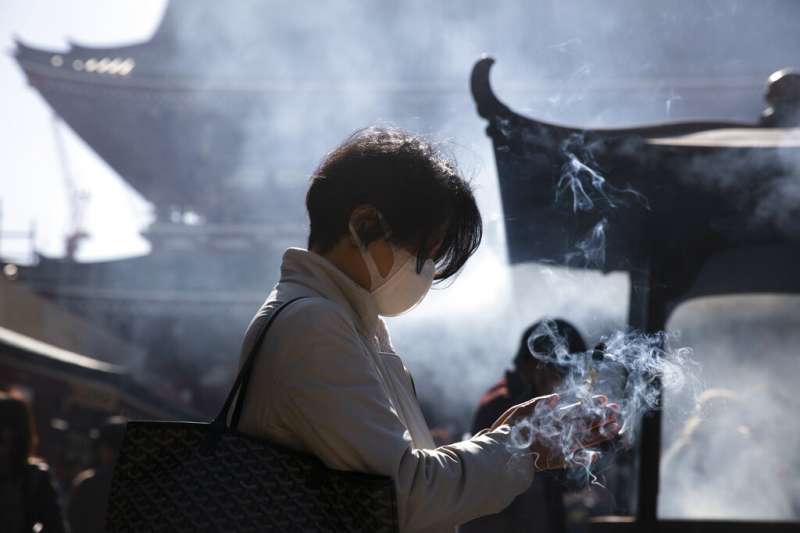 日本、廟宇、信仰、香爐、東京淺草寺。(美聯社) 日本、廟宇、信仰、香爐、東京淺草寺。(美聯社)