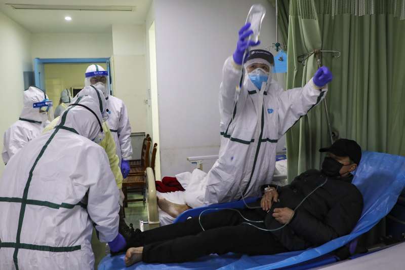 2020年2月,中國武漢肺炎疫情,武漢醫院救治病患(AP) 2020年2月,中國武漢肺炎疫情,武漢醫院救治病患(AP)