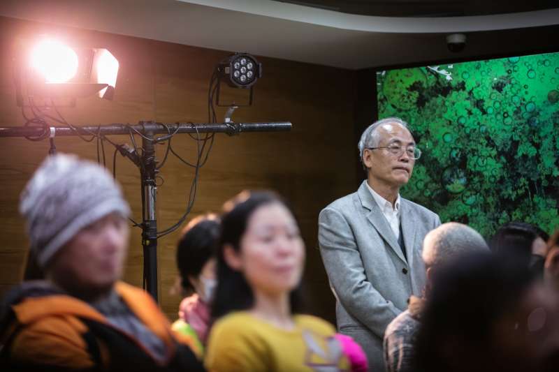 台北市政府社會局黃清高副局長全程觀賞並感動不已。(作者提供,張瑞宗攝影) 台北市政府社會局黃清高副局長全程觀賞並感動不已。(作者提供,張瑞宗攝影)