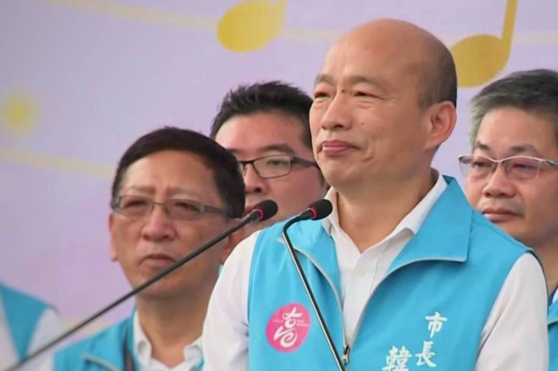 高雄市長韓國瑜最後一天上班,下午泛淚答謝市府團隊努力及民眾相挺,難掩失落,他強調不接受任何職務,不參與任何組織,仍會心繫高雄、心懷社稷。(圖/徐炳文攝) 高雄市長韓國瑜最後一天上班,下午泛淚答謝市府團隊努力及民眾相挺,難掩失落,他強調不接受任何職務,不參與任何組織,仍會心繫高雄、心懷社稷。(圖/徐炳文攝)